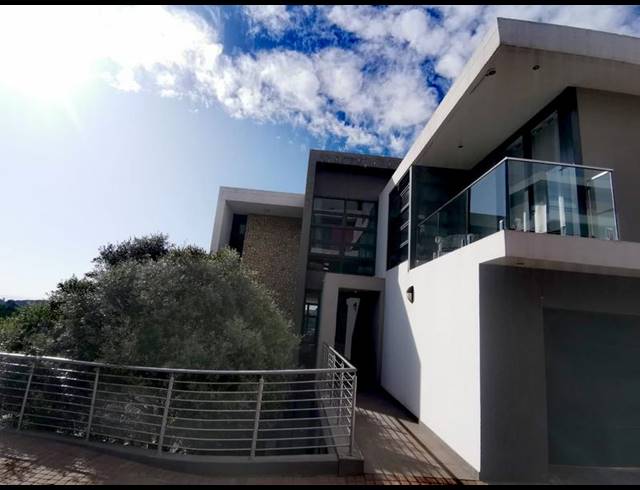 4 BEDROOM HOUSE FOR SALE IN WATERKLOOF RIDGE